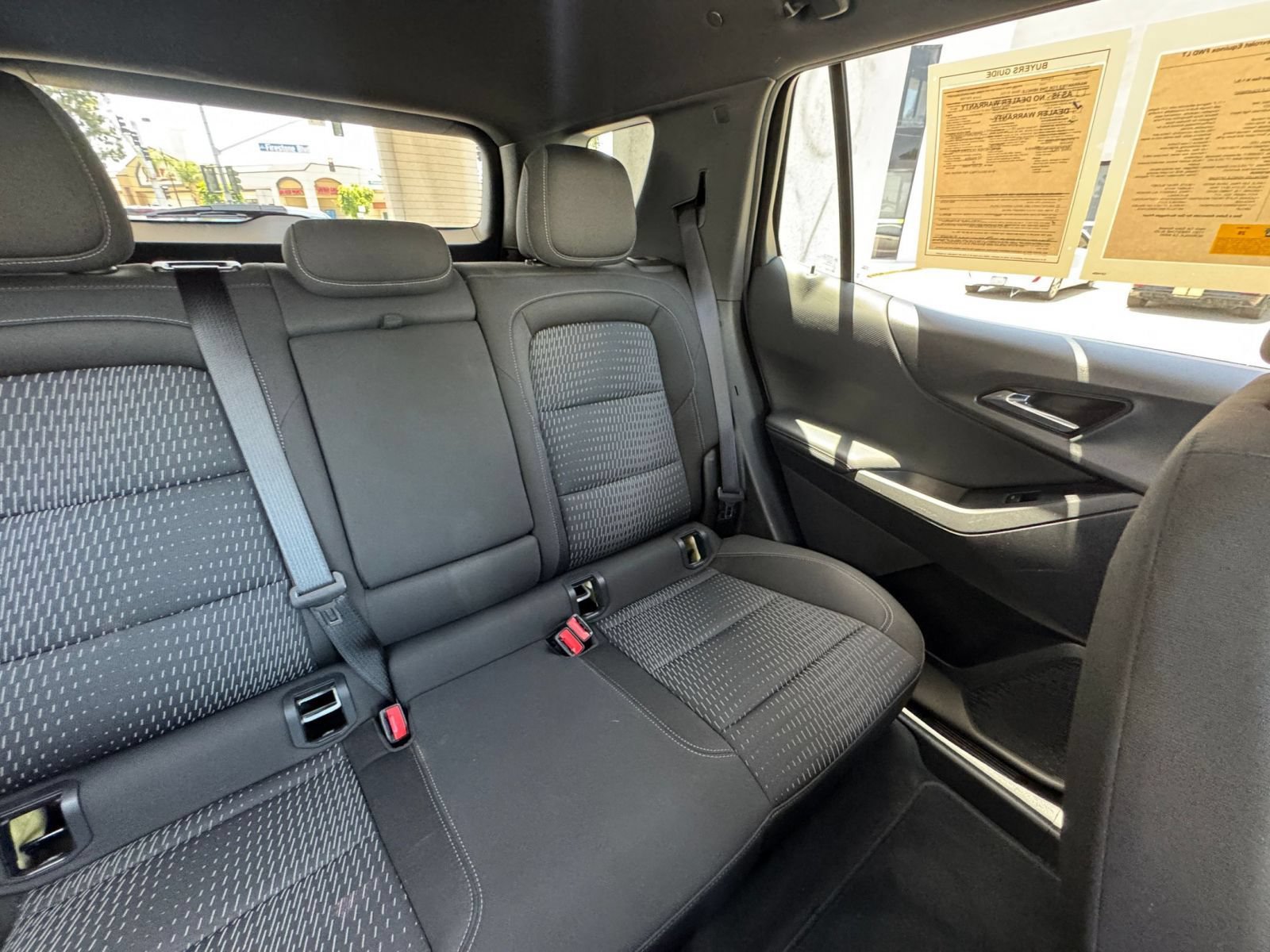 Used 2025 Chevrolet Equinox LT FWD image 37