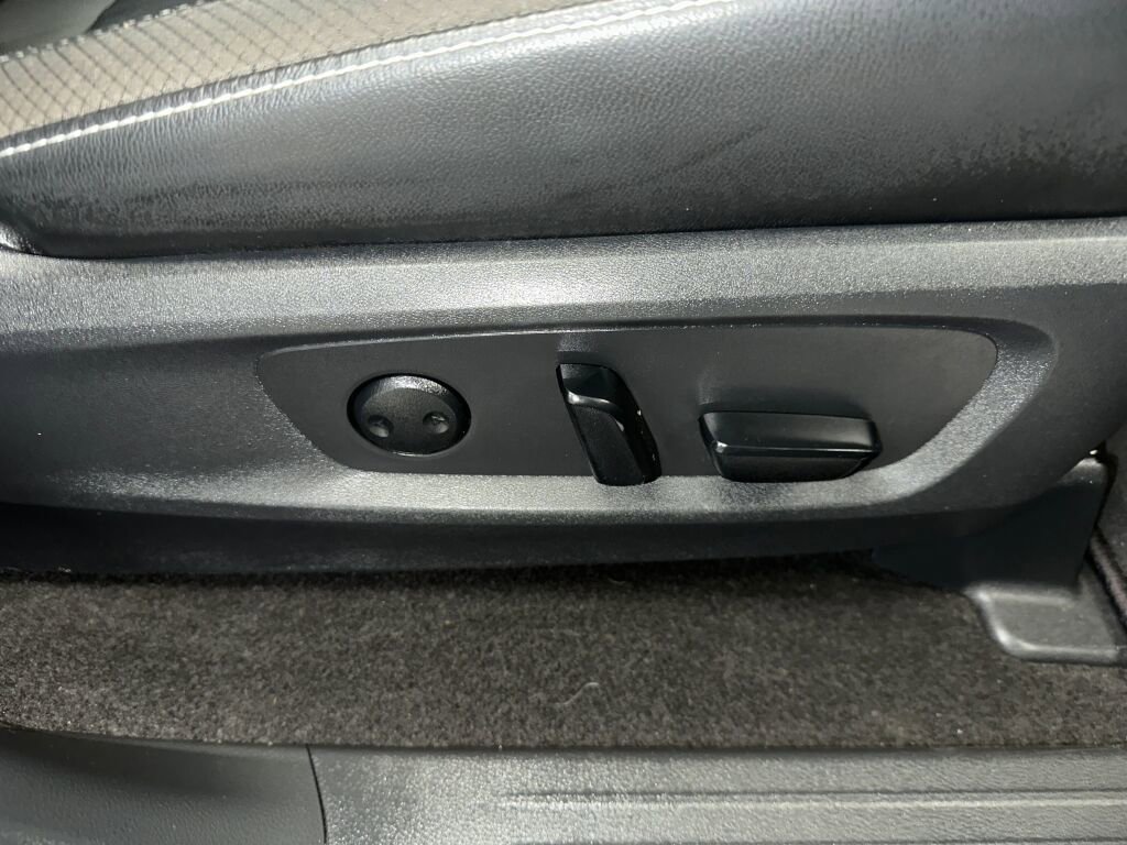 Used 2023 Nissan Pathfinder SL image 31