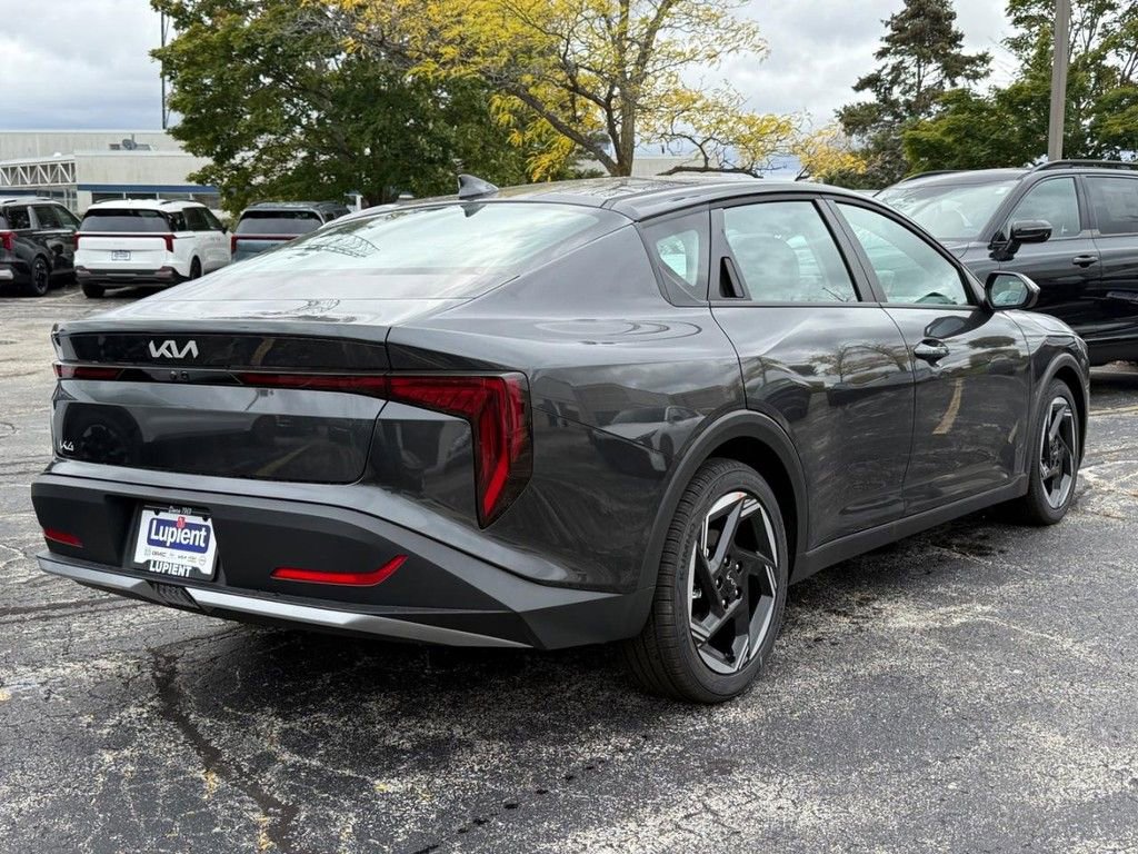 Used 2025 Kia K4 EX image 3