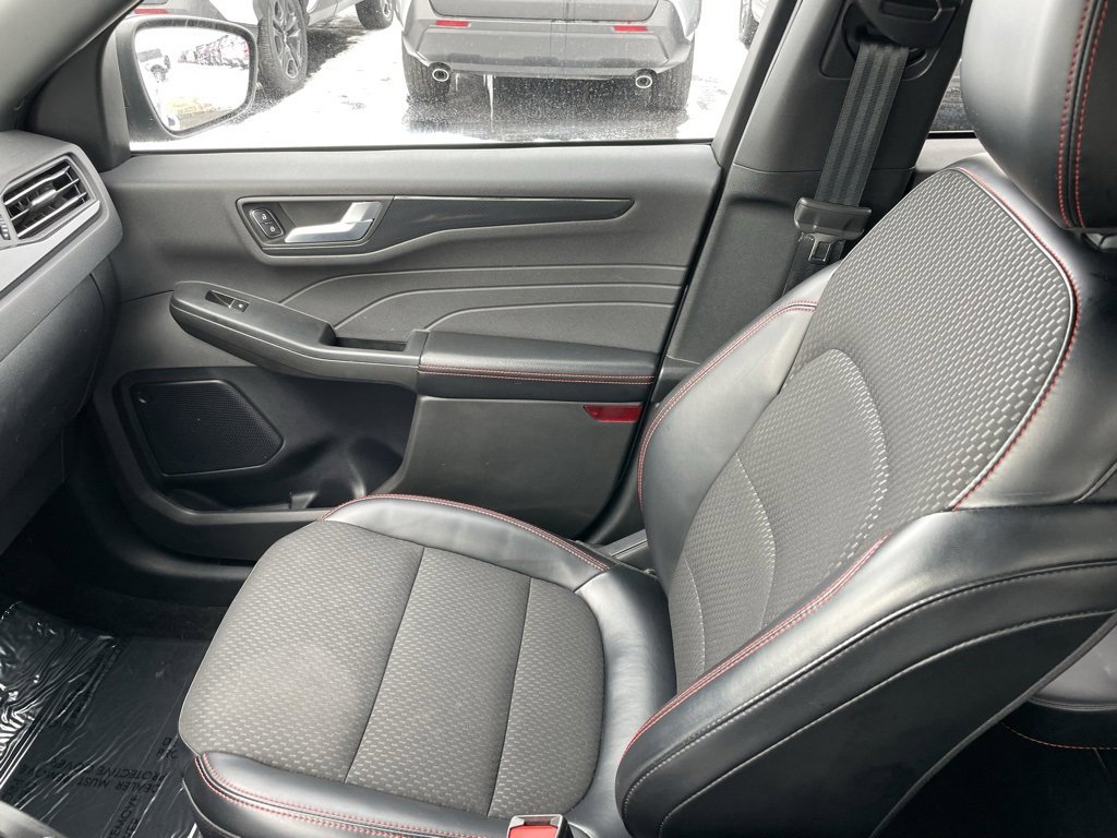 Used 2024 Ford Escape ST-Line image 23