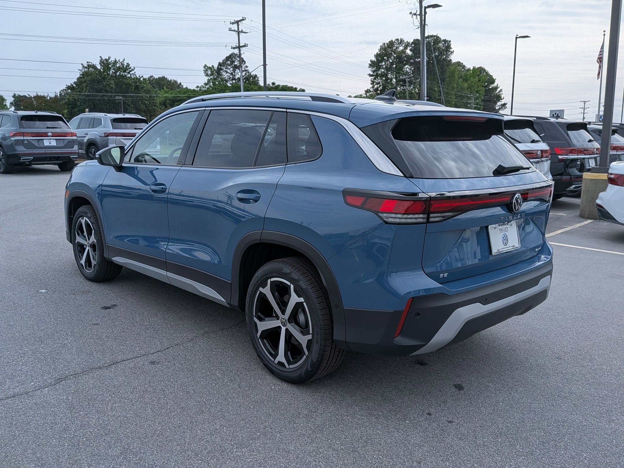 New 2026 Volkswagen Tiguan SE AWD/4WD image 5