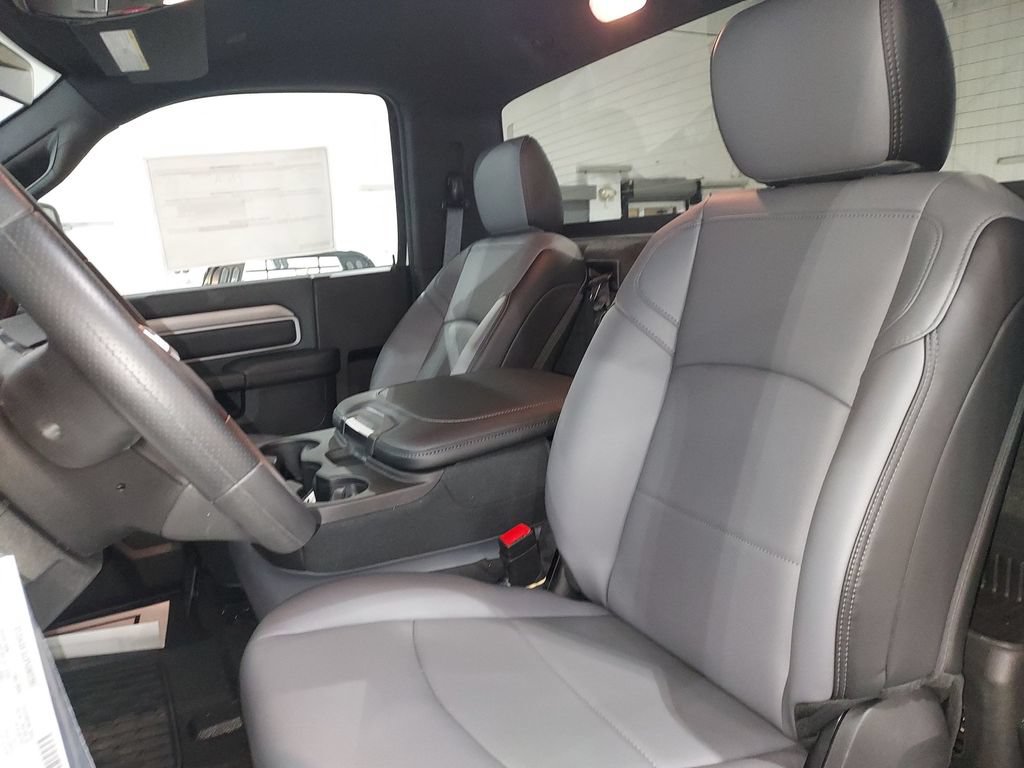 New 2026 RAM 4500 Tradesman w/ Chrome Appearance Group AWD/4WD image 17