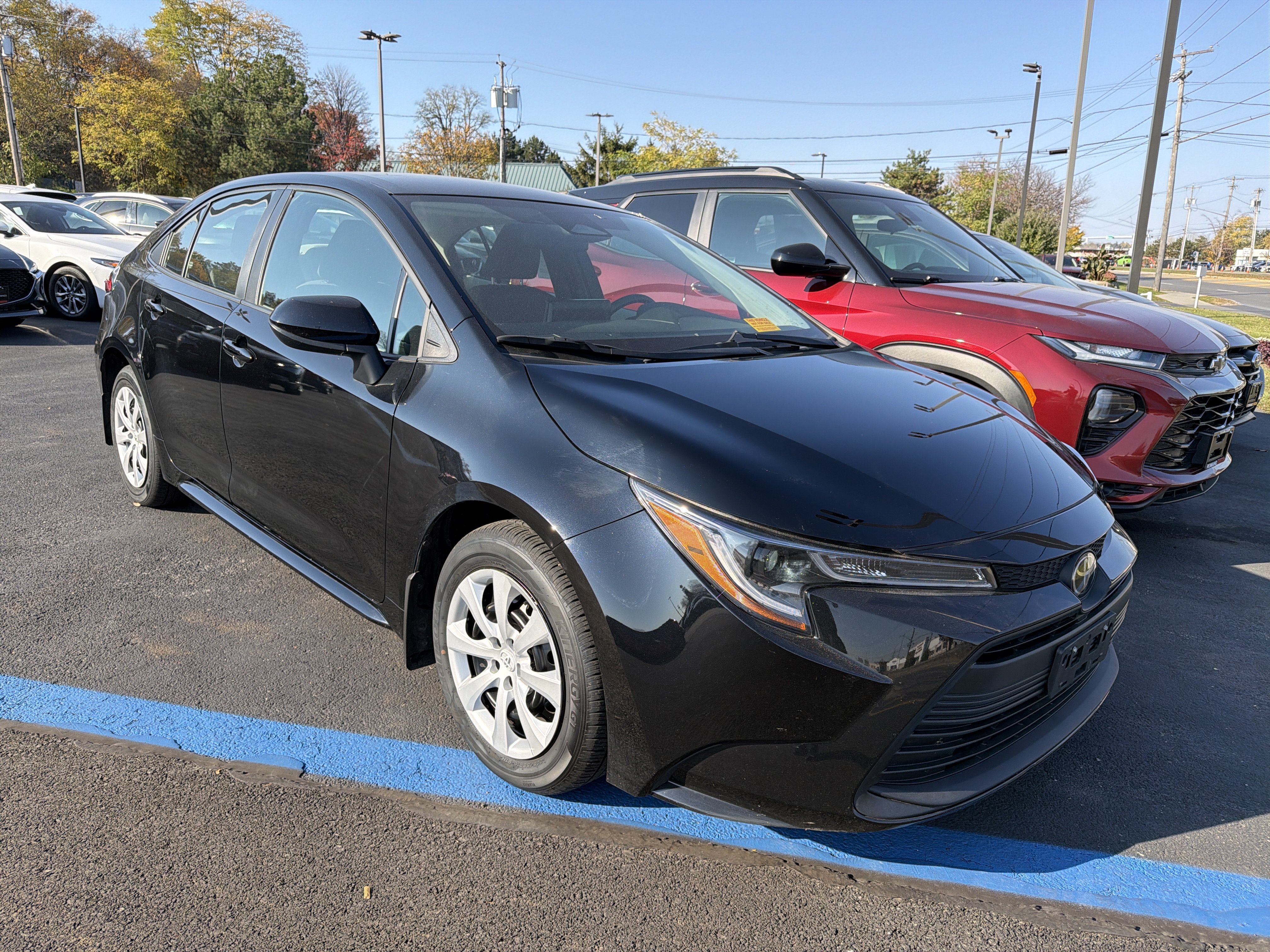 Used 2024 Toyota Corolla LE FWD image 2