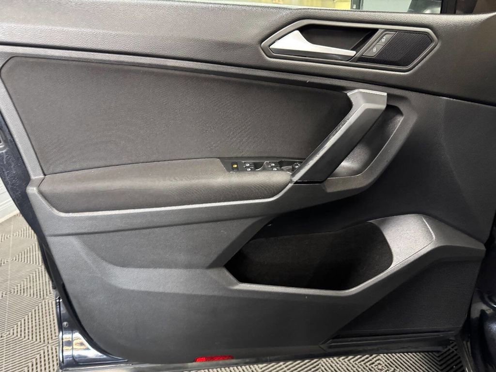 Used 2019 Volkswagen Tiguan S FWD image 37