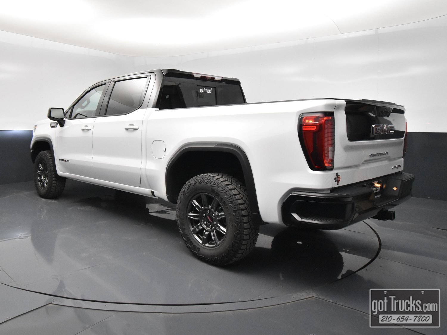 Used 2024 GMC Sierra 1500 AT4X AWD/4WD image 5