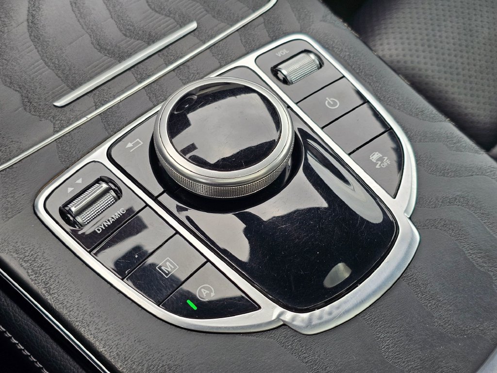 Used 2019 Mercedes-Benz GLC 300 4MATIC image 34