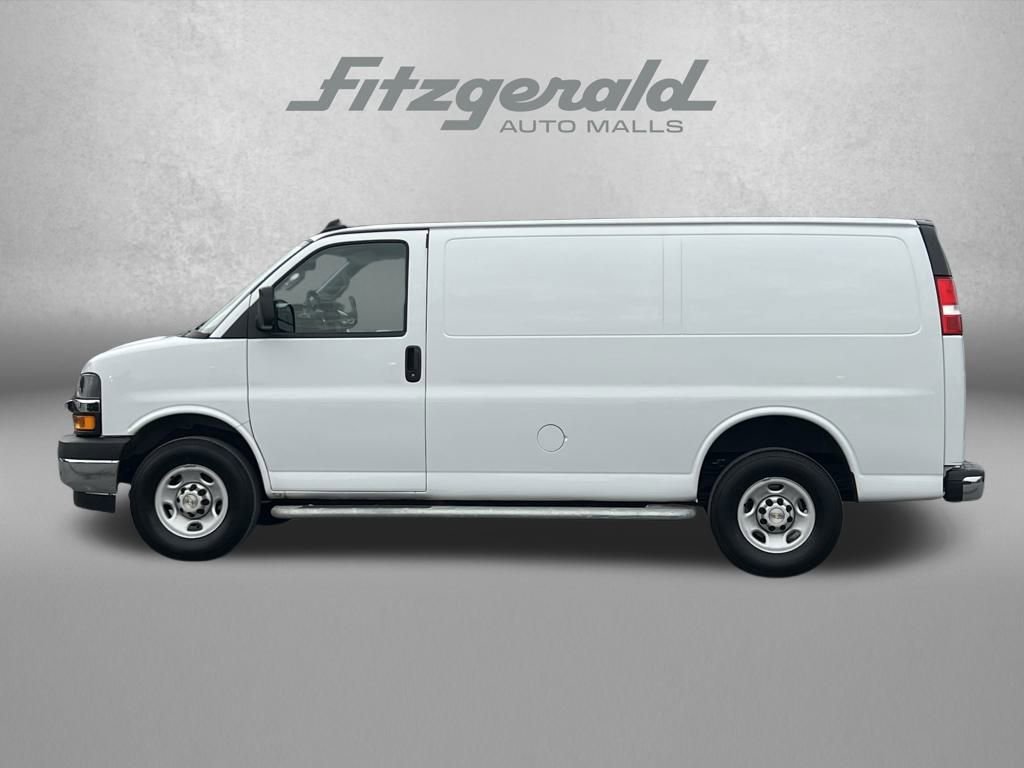 Used 2024 Chevrolet Express 2500 Work Van w/ Driver Convenience Package image 4