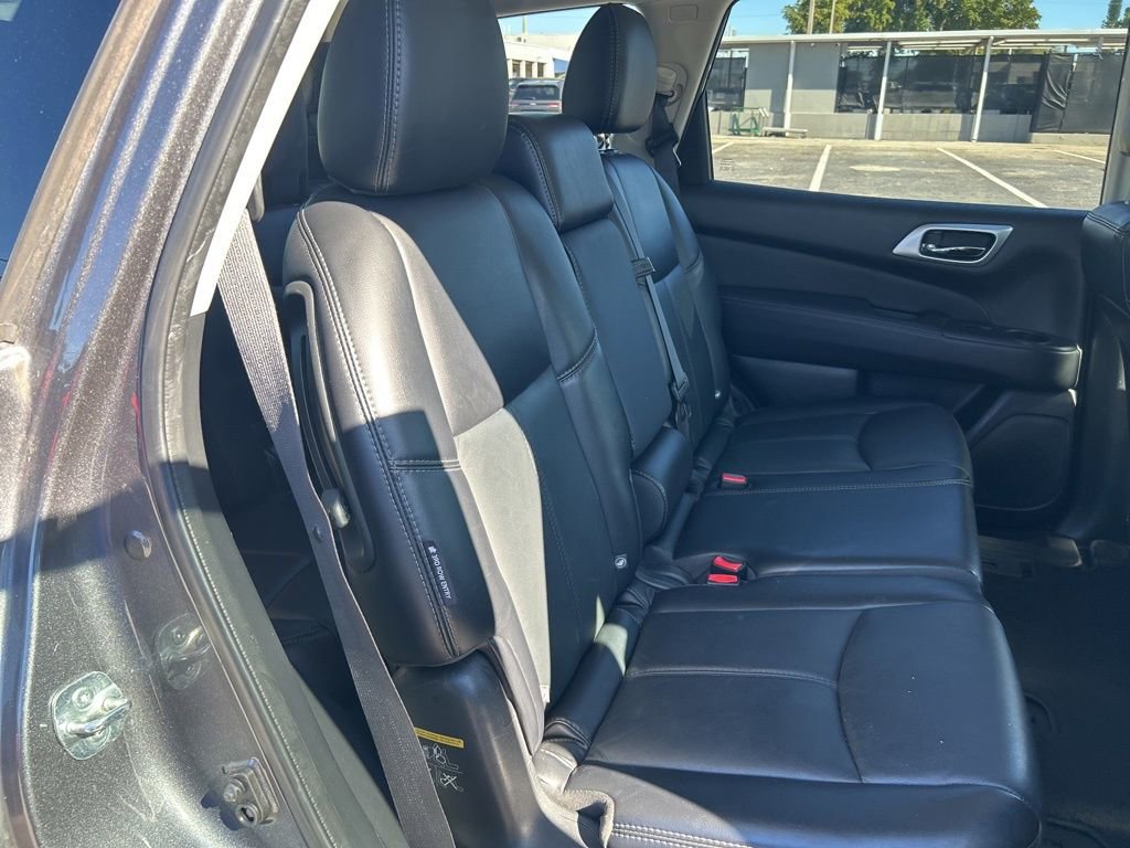 Used 2019 Nissan Pathfinder SL w/ Cargo Package image 26