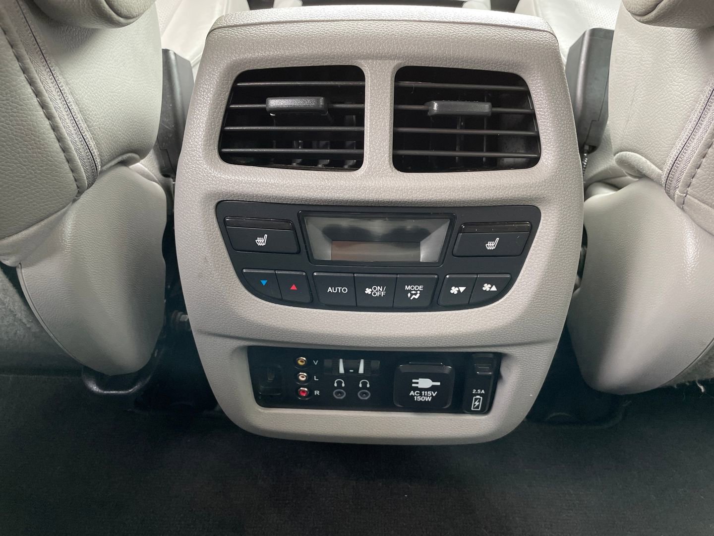 Used 2018 Honda Pilot Elite image 20