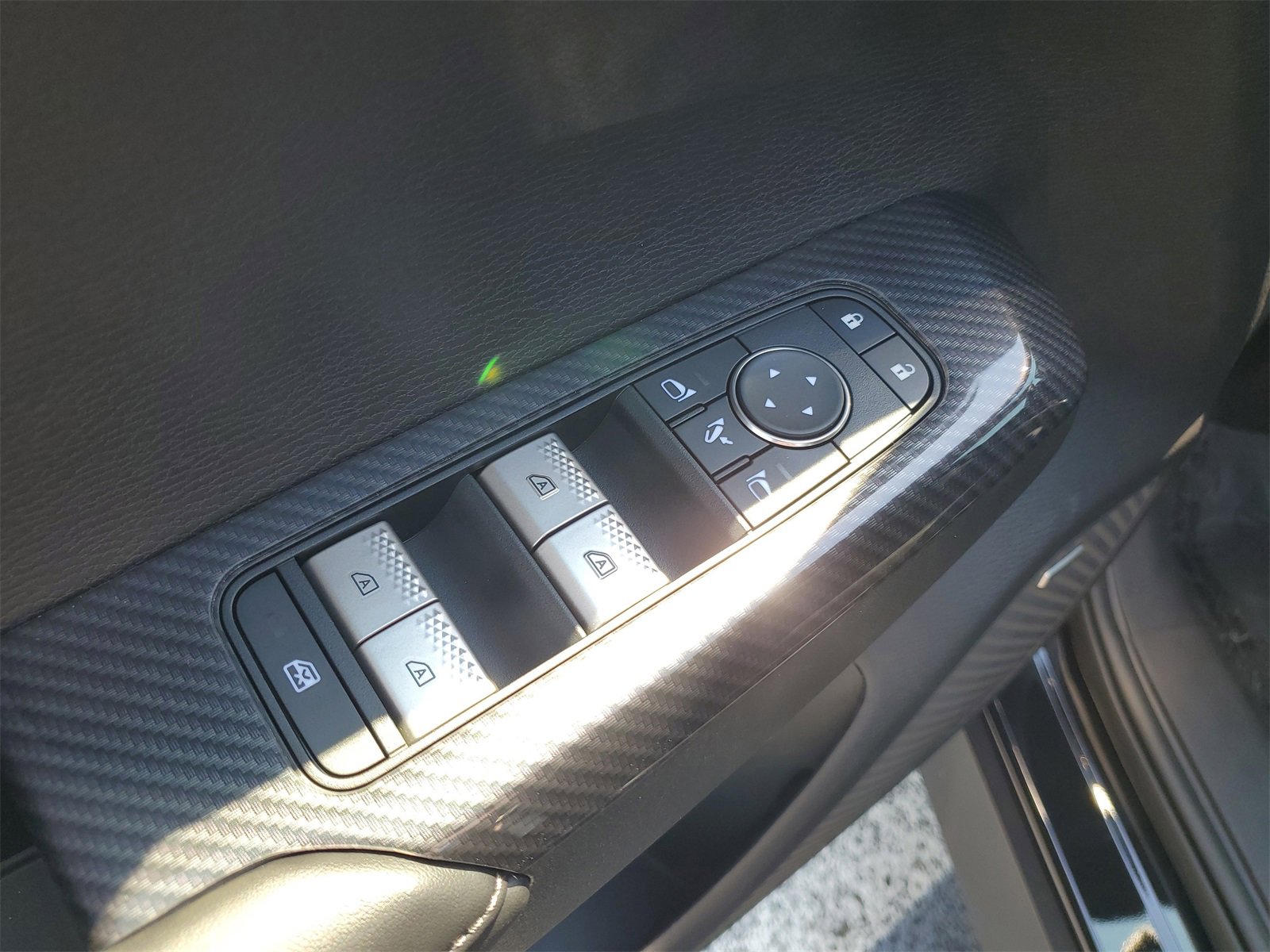 New 2025 Mitsubishi Outlander SE image 9