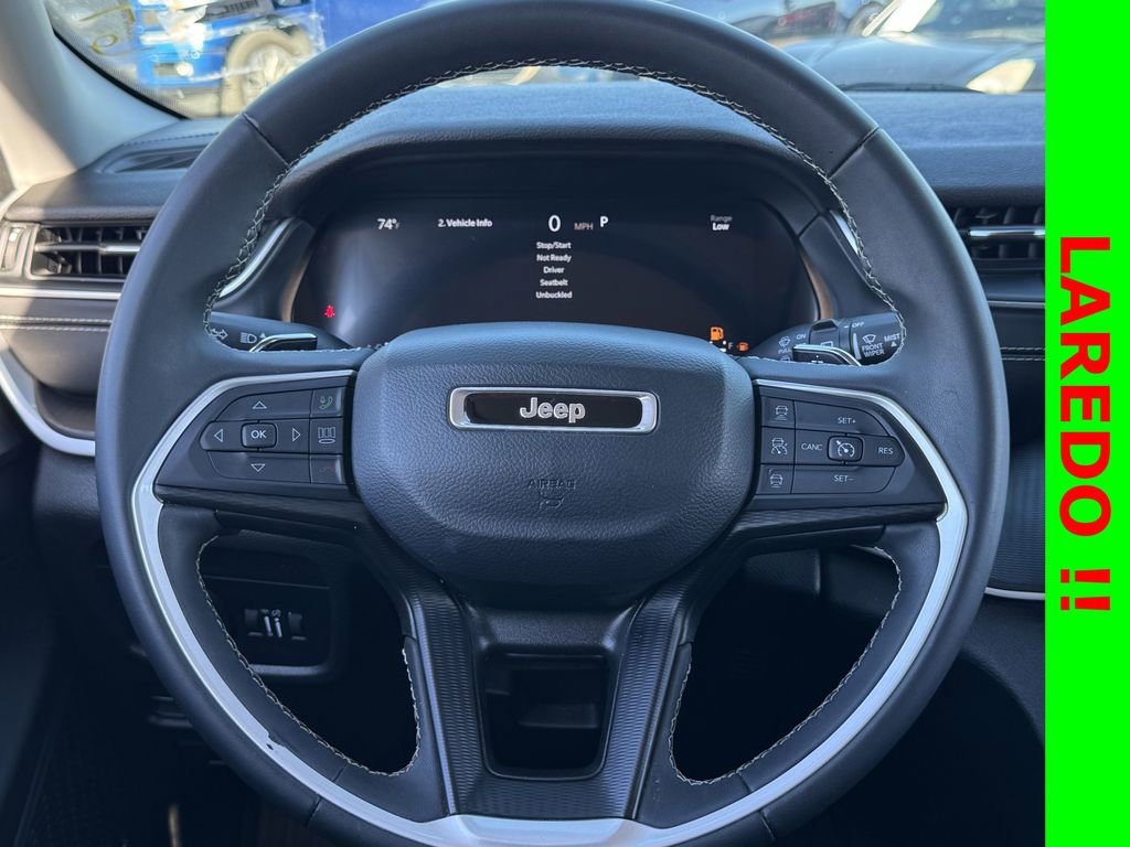 Used 2023 Jeep Grand Cherokee L Laredo image 12