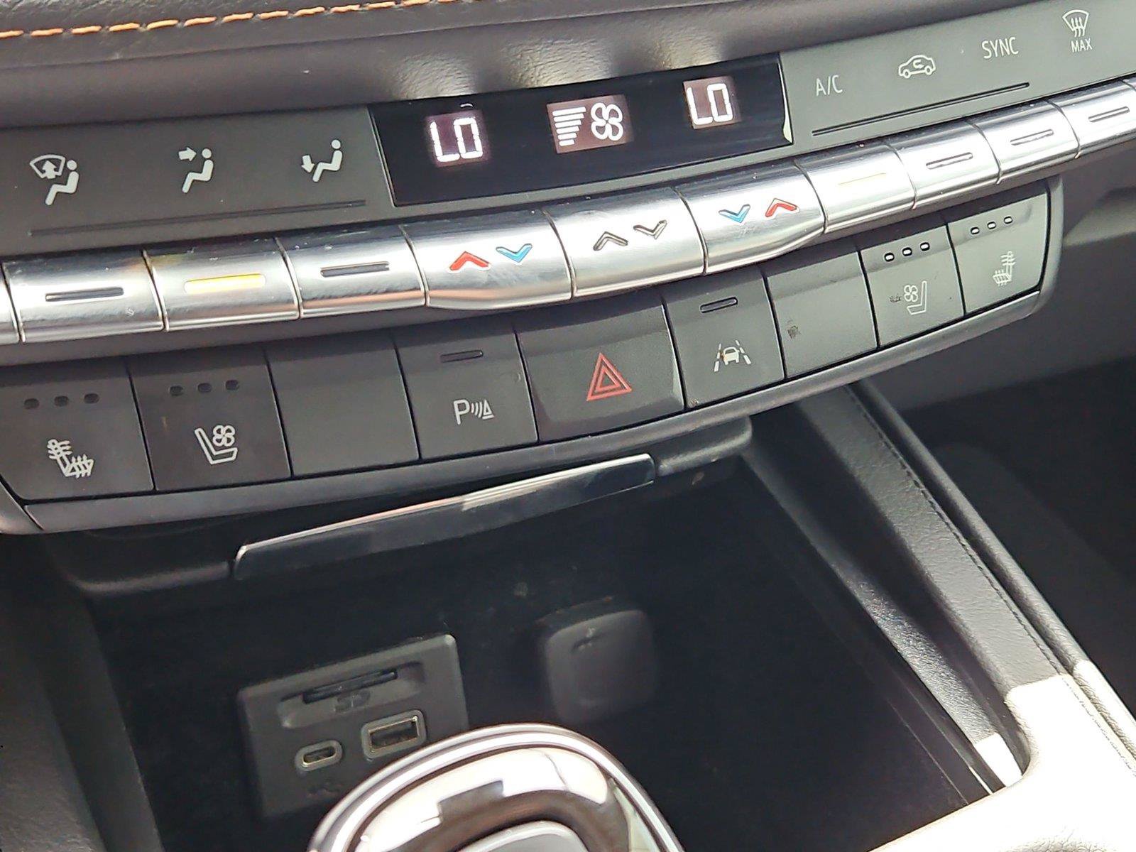 Used 2021 Cadillac XT4 Sport AWD/4WD image 21