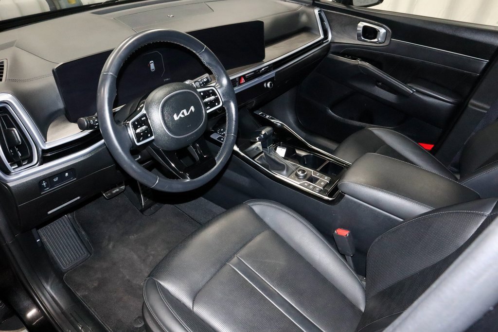 Used 2025 Kia Sorento SX image 27