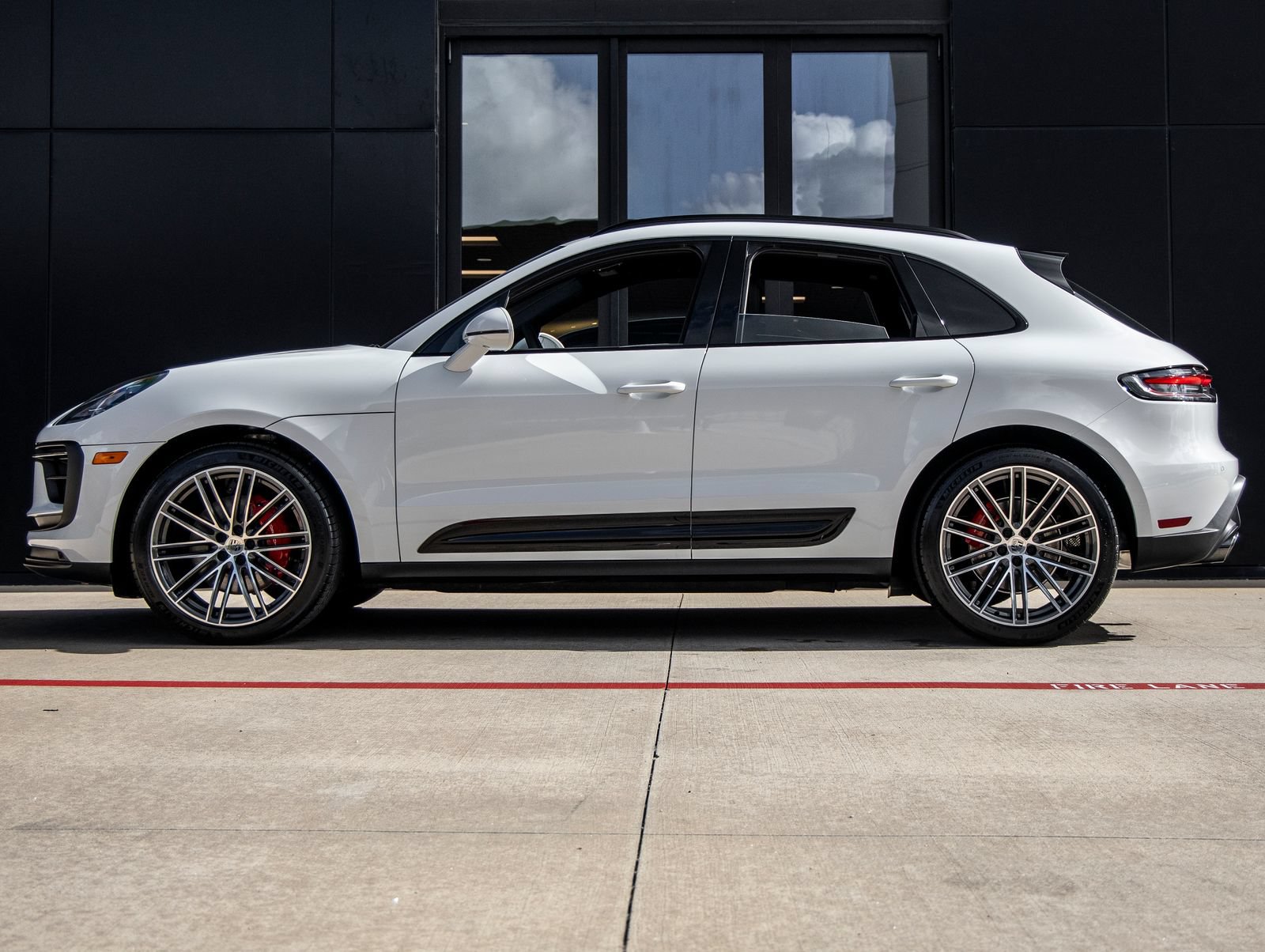 New 2026 Porsche Macan S AWD/4WD image 2