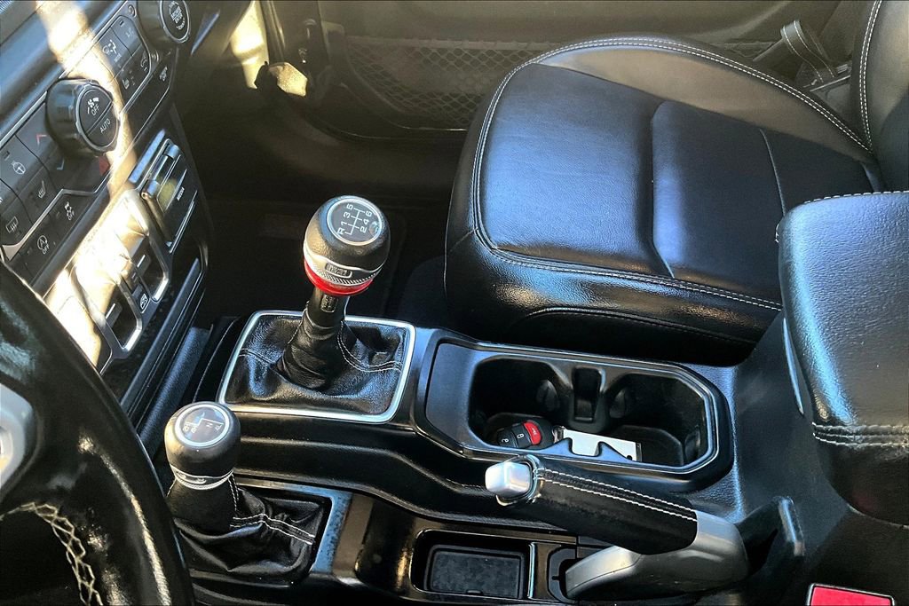 Used 2020 Jeep Gladiator Overland w/ LED Lighting Group image 16