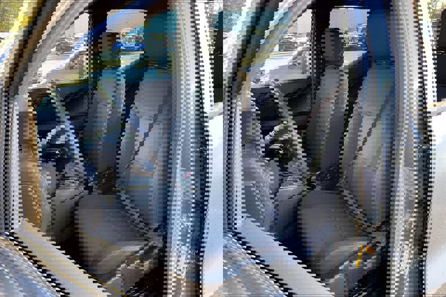 Used 2024 Chevrolet Colorado W/T image 8