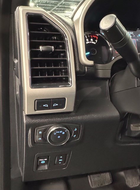 Used 2019 Ford F150 Lariat AWD/4WD image 25