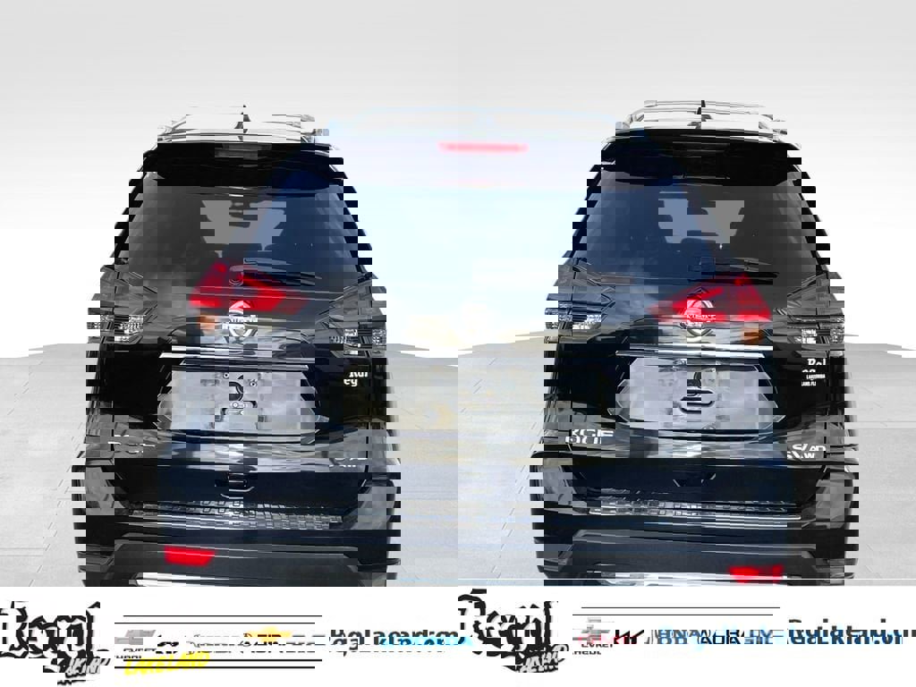 Used 2017 Nissan Rogue SV image 5