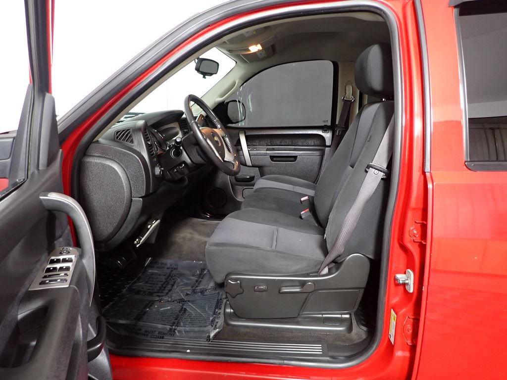 Used 2010 Chevrolet Silverado 1500 LT w/ Power Pack Plus RWD image 13