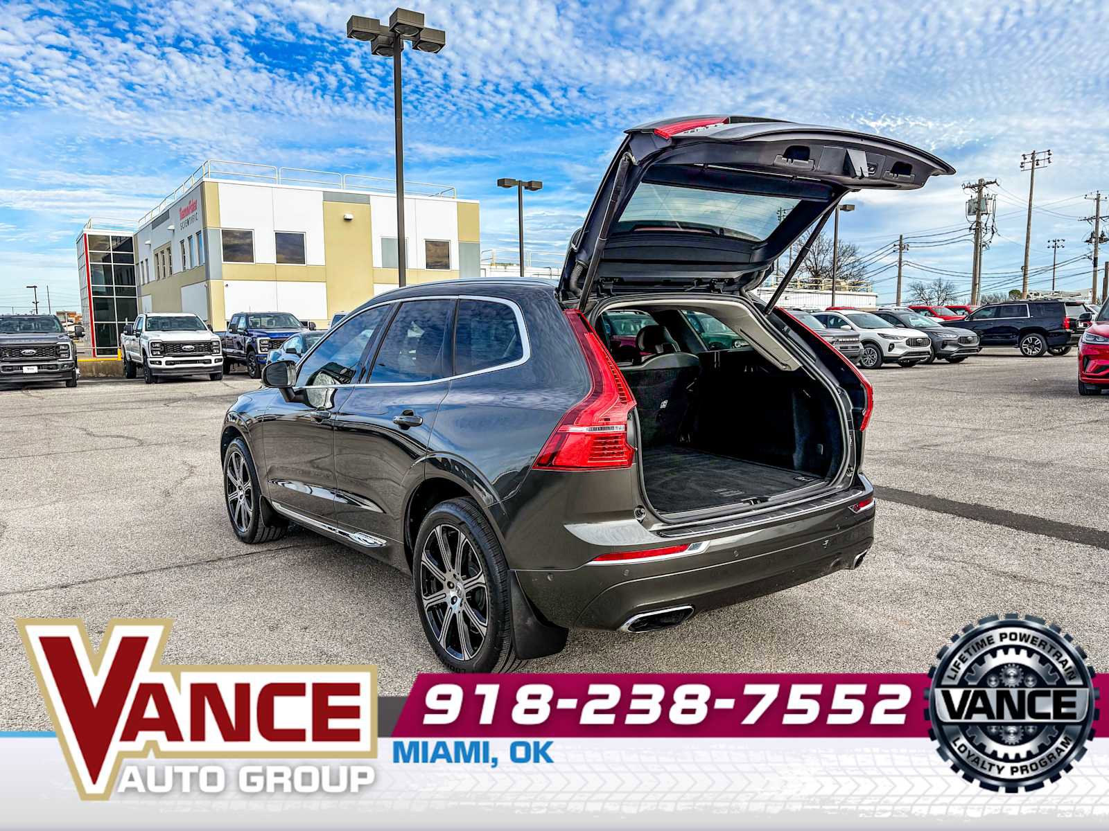 Used 2018 Volvo XC60 T6 Inscription w/ Advanced Package image 16