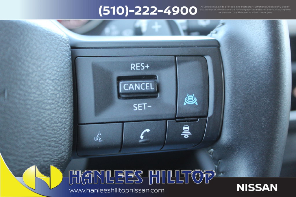 Used 2025 Nissan Rogue SV AWD/4WD image 30
