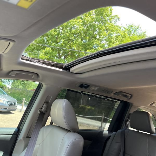 Used 2015 Honda Odyssey EX-L image 11