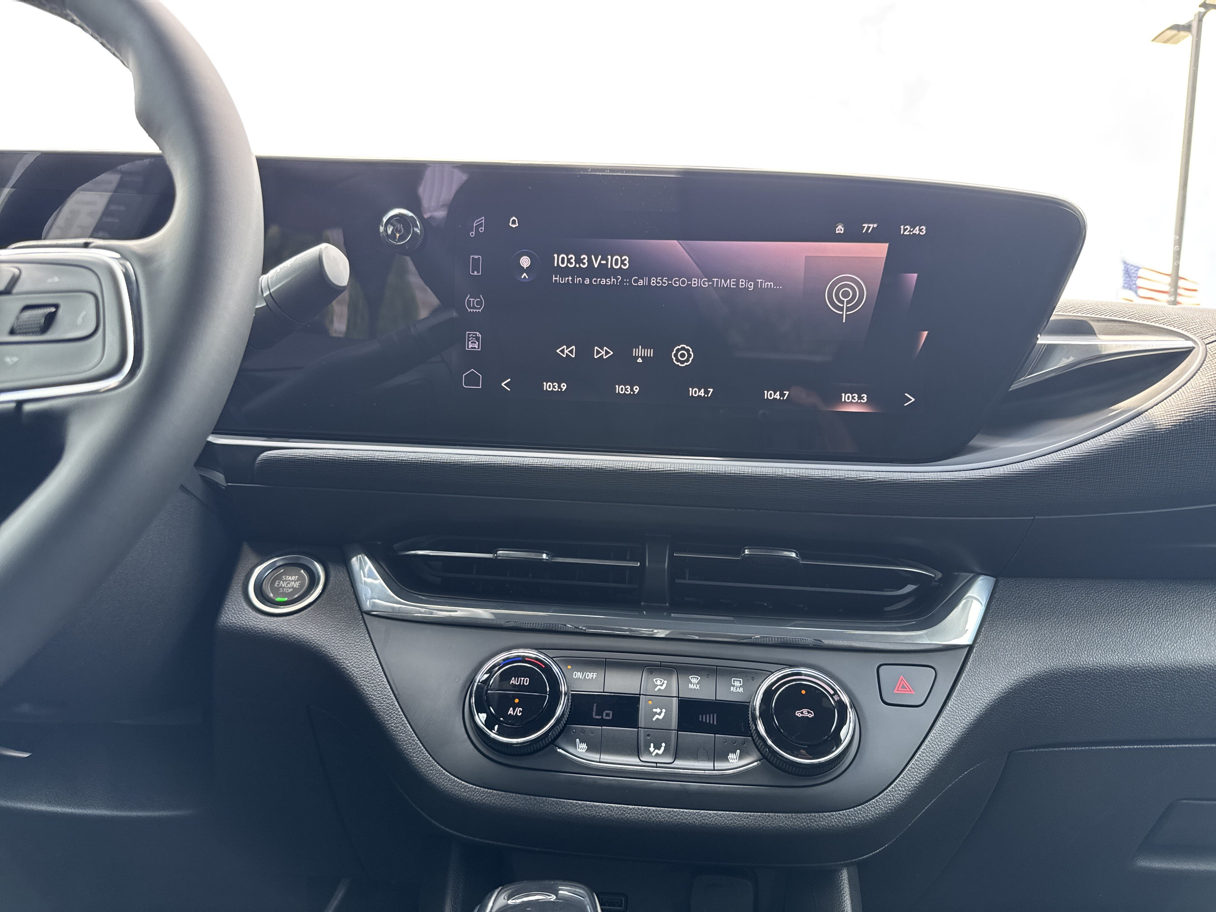 Used 2025 Buick Envista Preferred w/ Convenience I Package FWD image 27