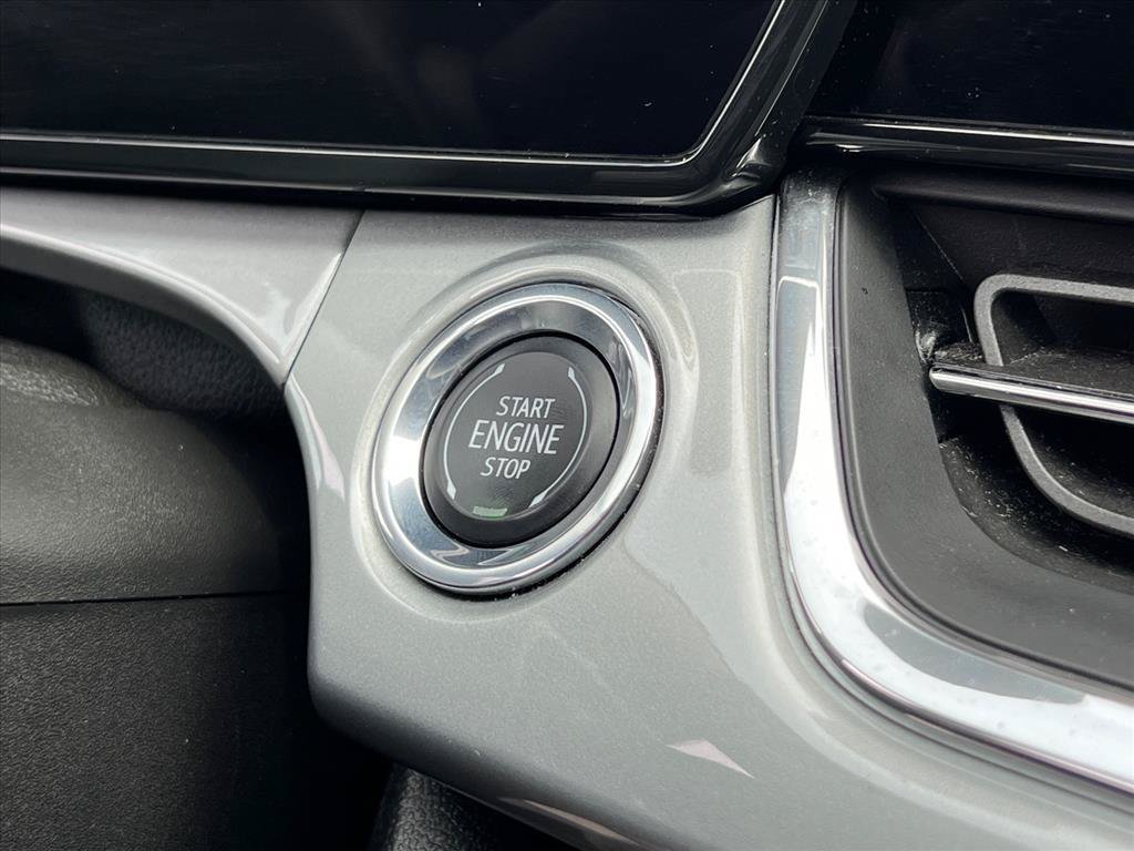 Used 2025 Chevrolet Trax LT FWD image 24
