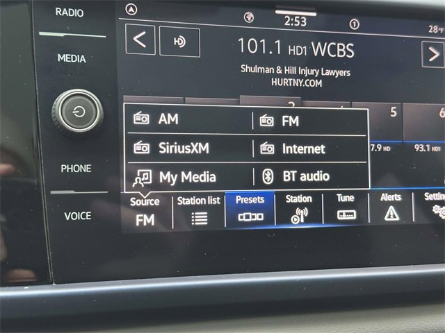 Certified 2022 Volkswagen Taos SE w/ Panoramic Sunroof Package image 39