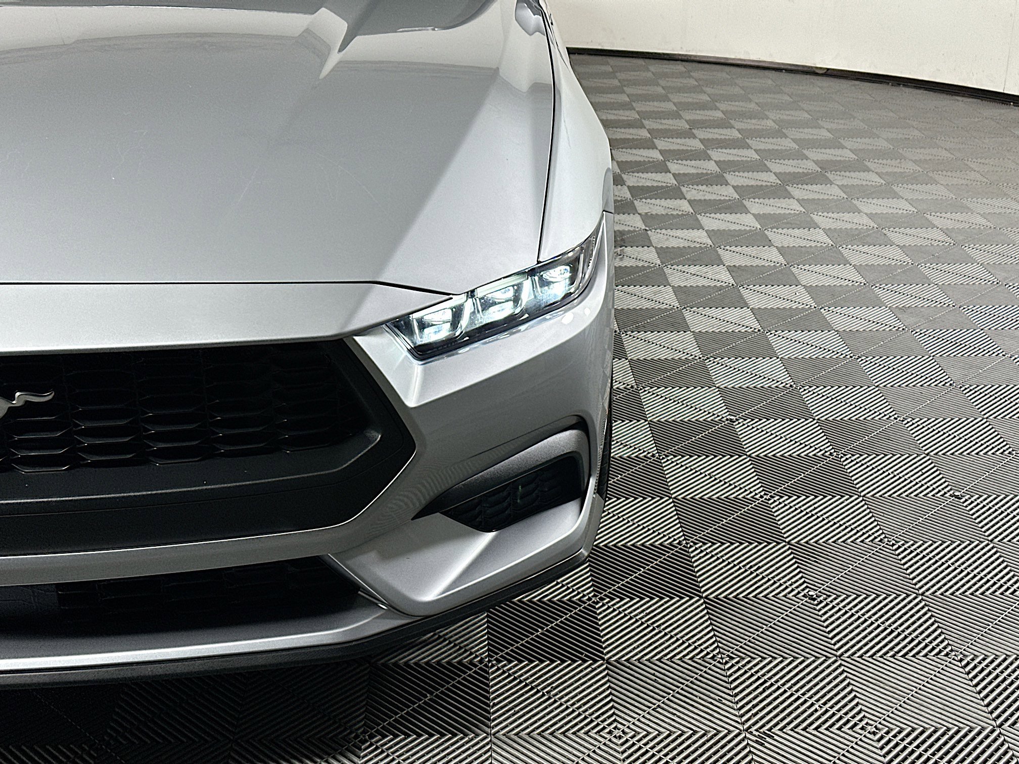 Used 2024 Ford Mustang Premium image 9