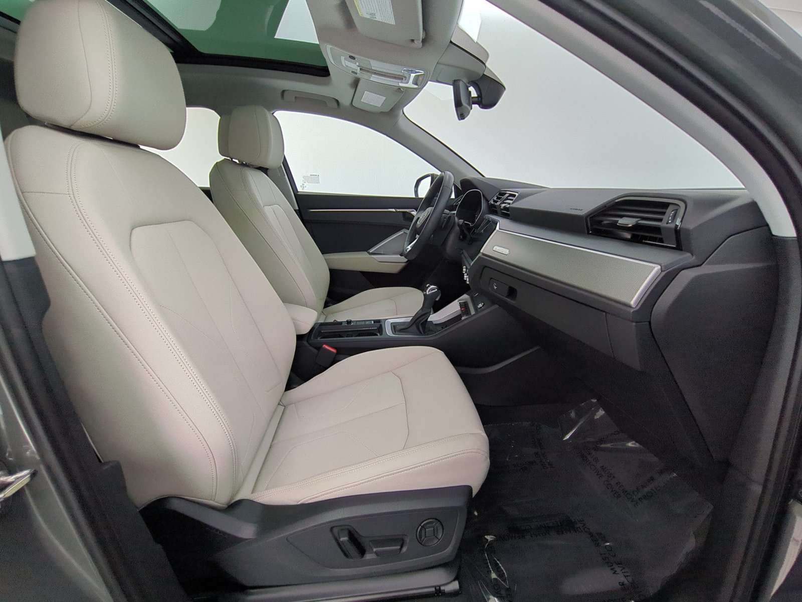Used 2024 Audi Q3 2.0T Premium AWD/4WD image 25