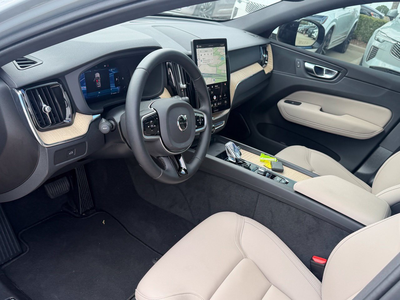 New 2026 Volvo XC60 B5 Core AWD/4WD image 14