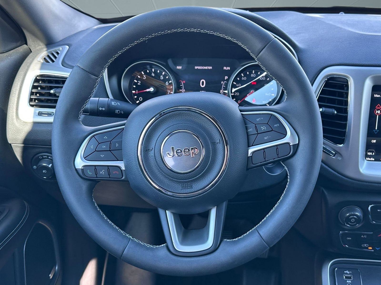 Used 2021 Jeep Compass Latitude w/ Sun and Sound Group image 15