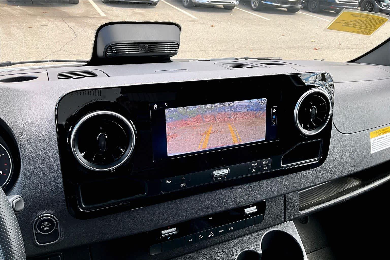 Used 2025 Mercedes-Benz Sprinter 2500 image 28