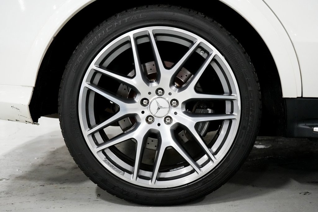 Used 2018 Mercedes-Benz GLE 63 AMG 4MATIC w/ Premium 3 Package image 27