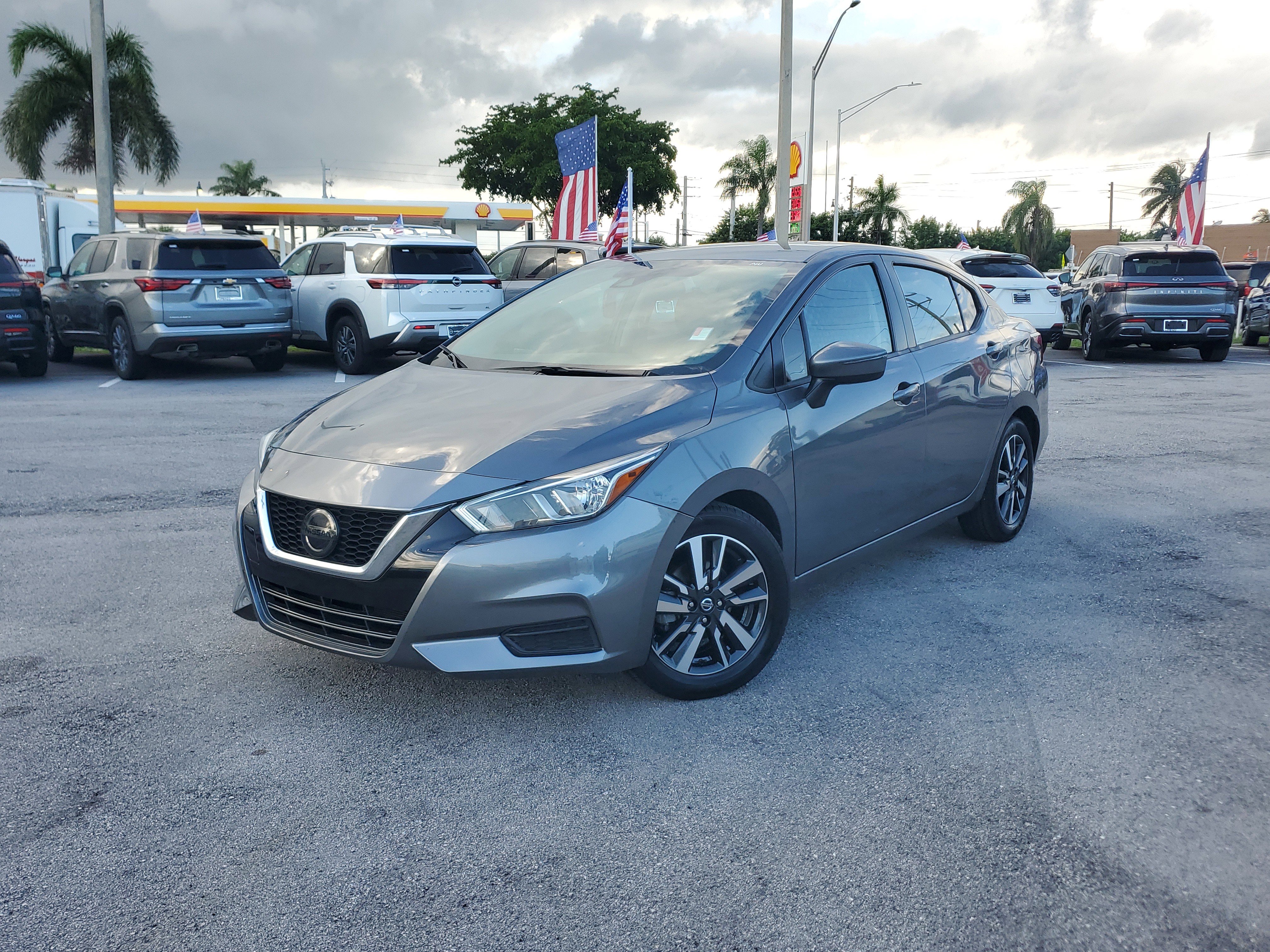 Used 2021 Nissan Versa SV image 32