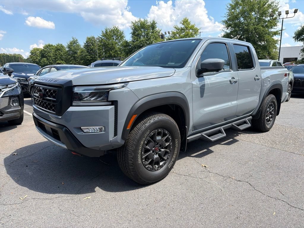 Used 2023 Nissan Frontier PRO-4X w/ Pro-4X Premium Package AWD/4WD image 3