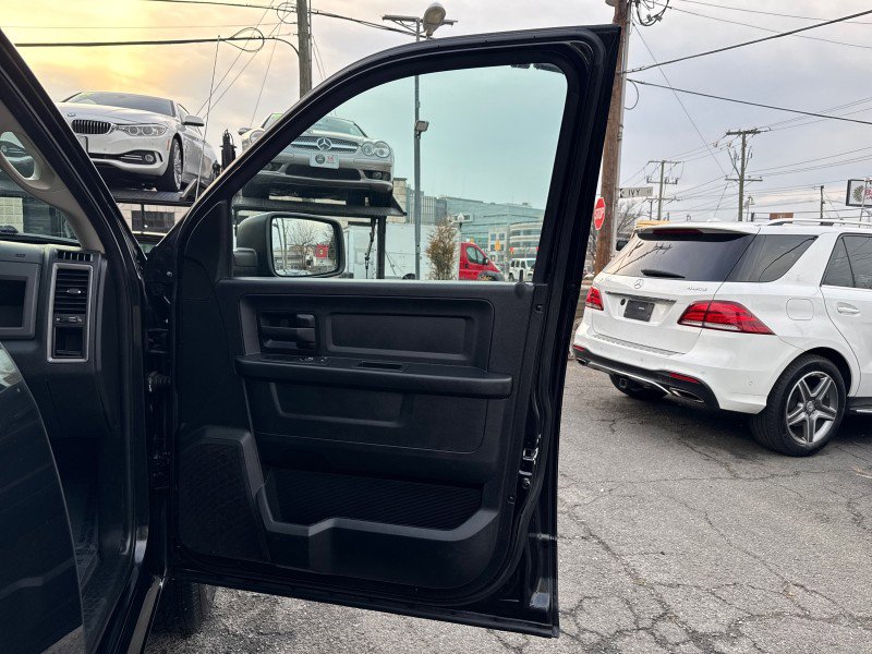Used 2016 RAM 1500 Express image 9