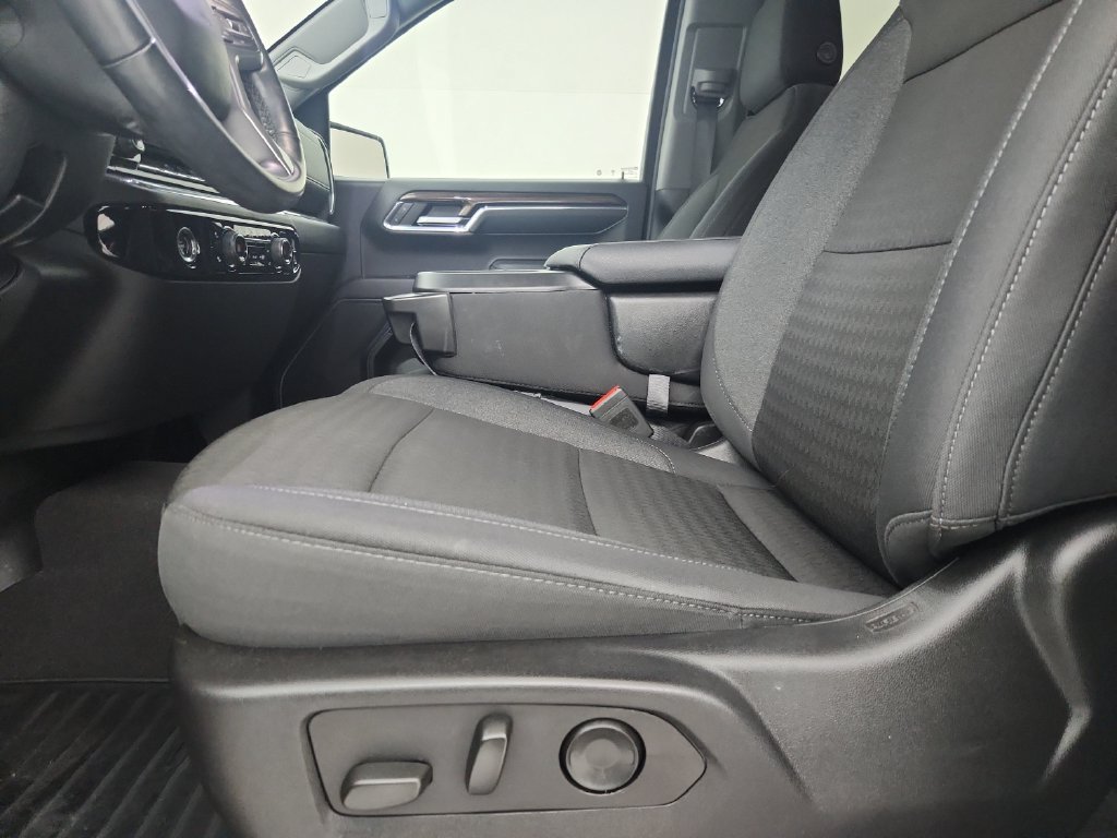 Used 2024 Chevrolet Silverado 1500 RST AWD/4WD image 21