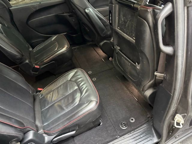 Used 2020 Chrysler Pacifica Limited image 39