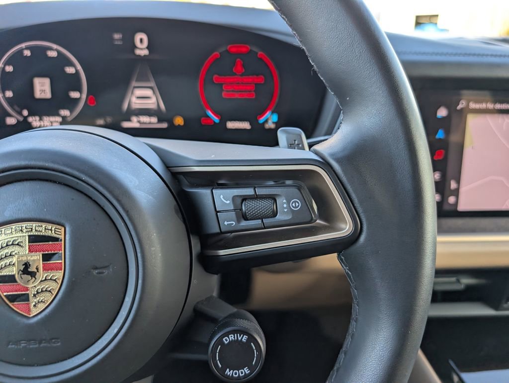 Used 2024 Porsche Cayenne image 24