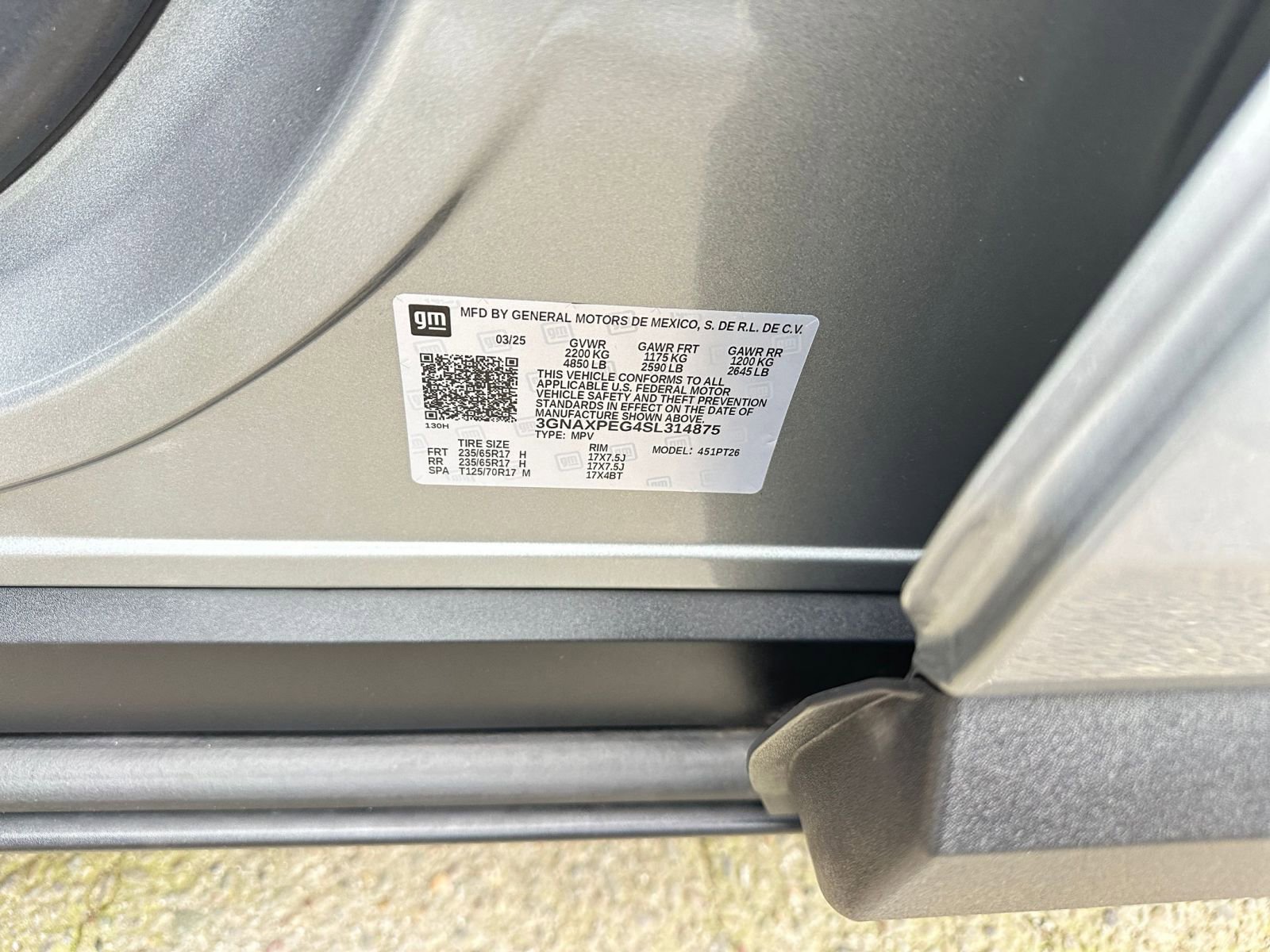 Used 2025 Chevrolet Equinox LT image 30