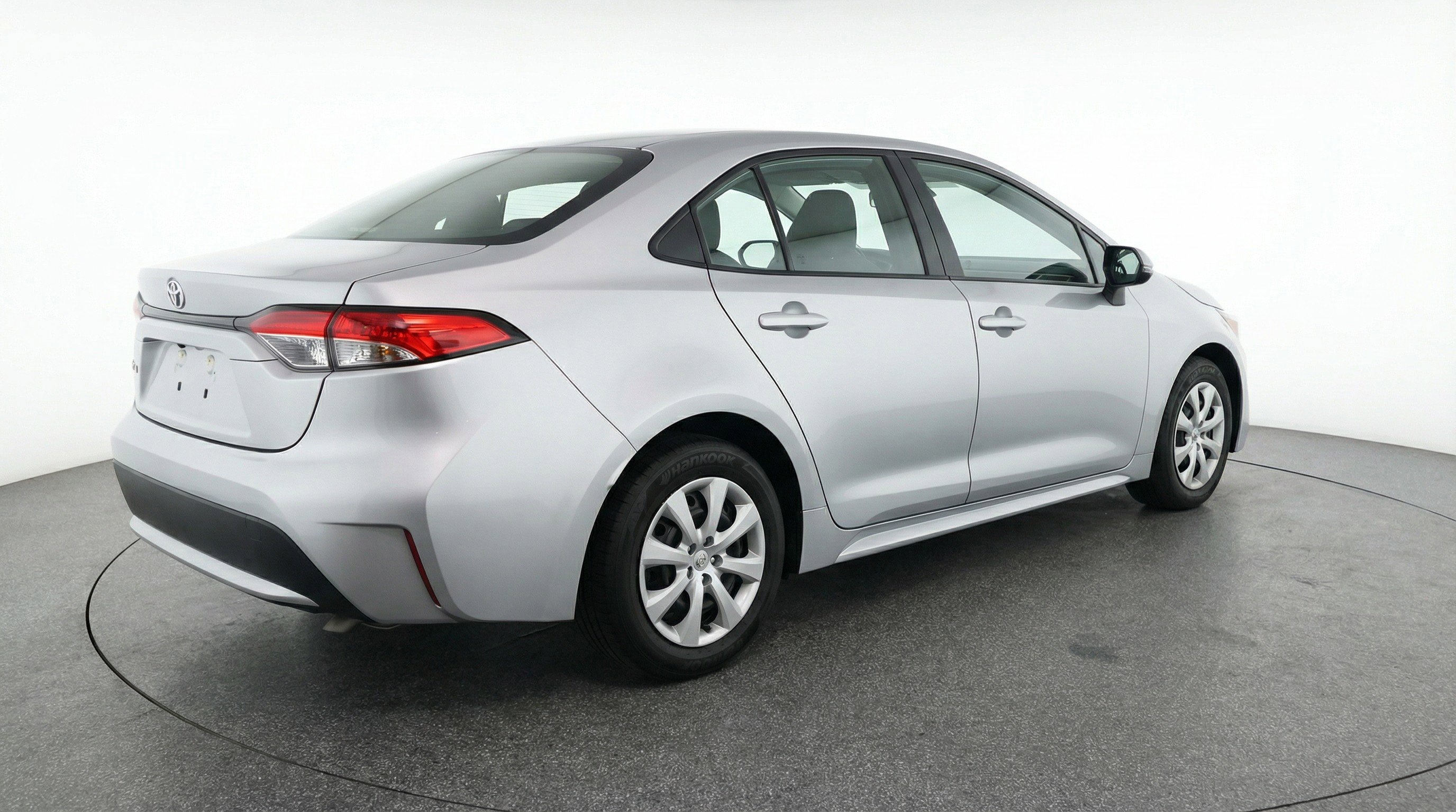 Used 2025 Toyota Corolla LE image 9
