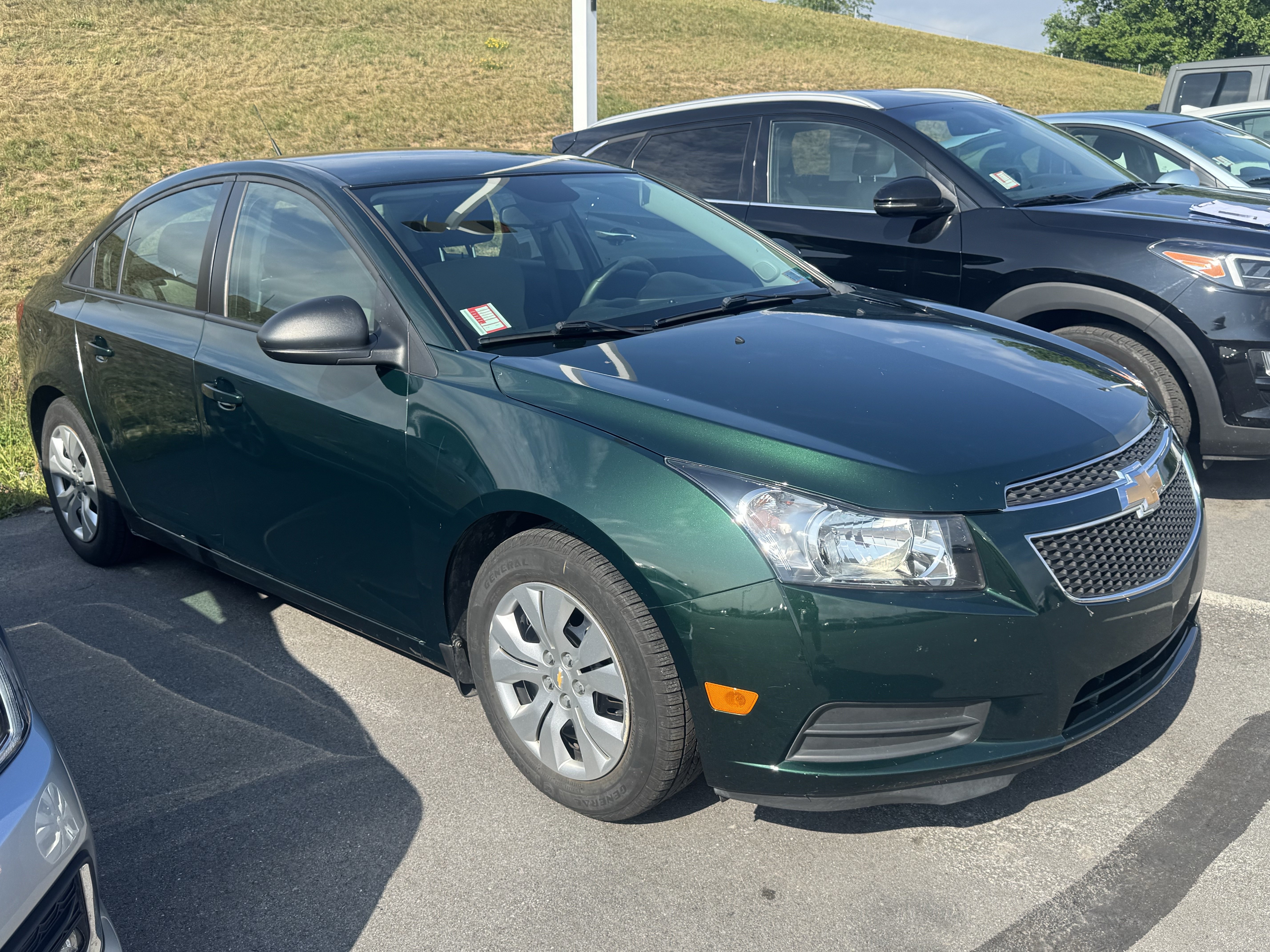 Used 2014 Chevrolet Cruze LS FWD video 1
