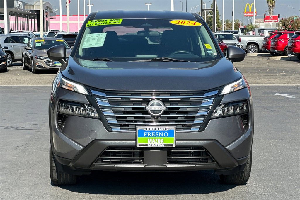 Used 2024 Nissan Rogue SV image 11