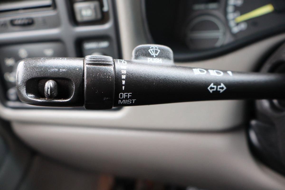 Used 1999 Chevrolet Silverado 1500 LS w/ Firm Ride Suspension Pkg image 23