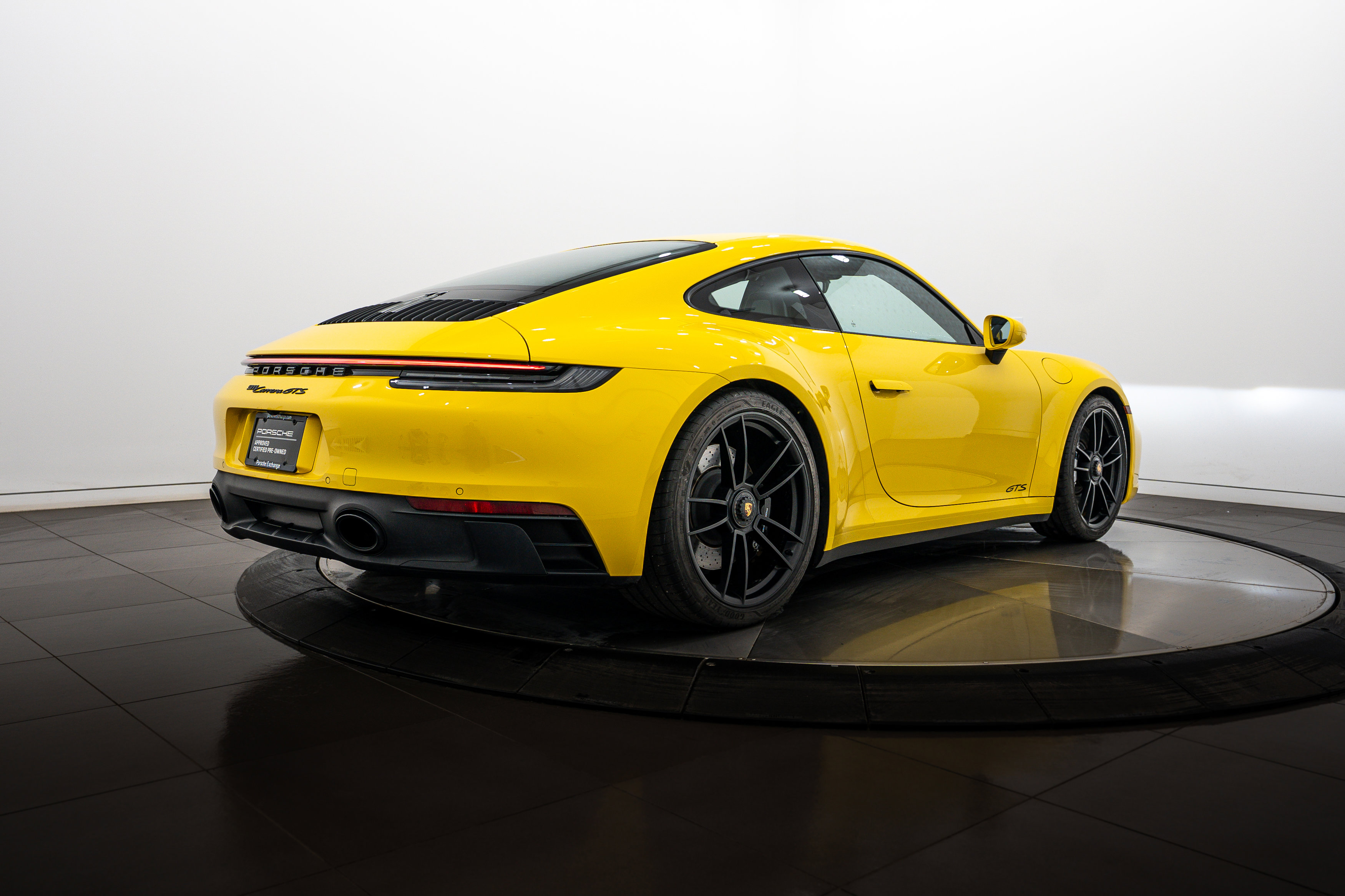 Certified 2023 Porsche 911 Carrera GTS RWD image 7