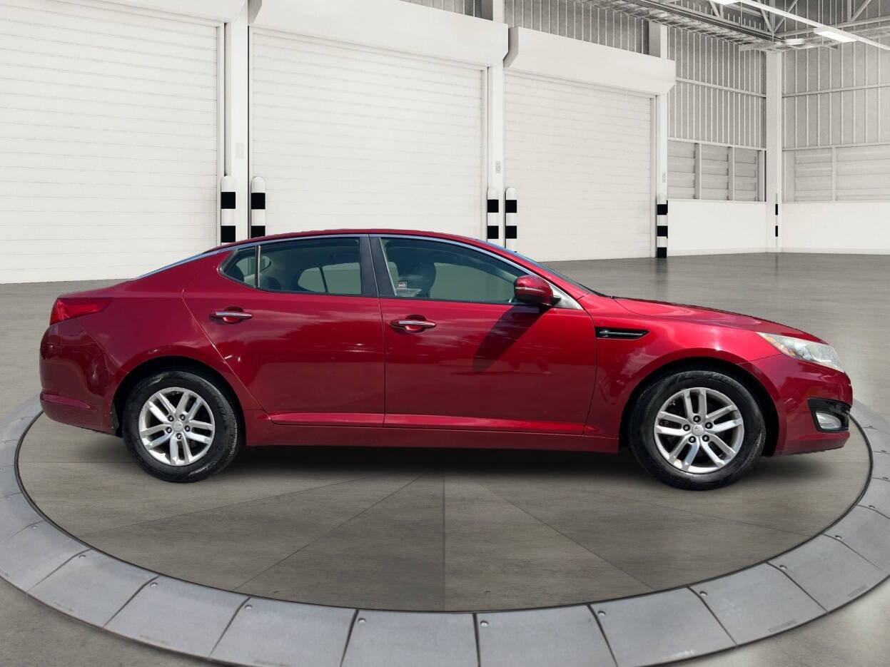 Used 2013 Kia Optima LX FWD image 2