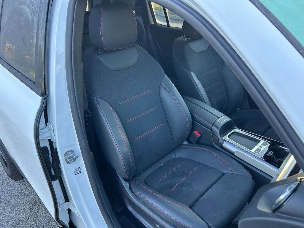 Used 2024 Mercedes-Benz GLB 250 image 15