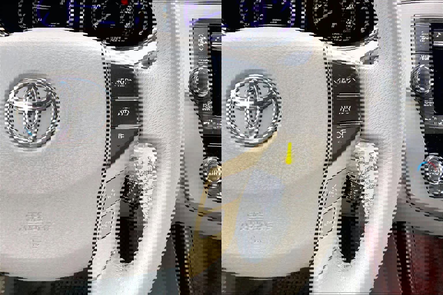 Used 2012 Toyota Avalon image 23